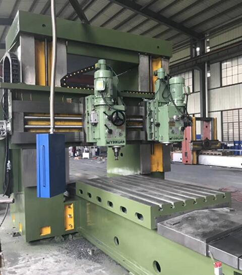 萬(wàn)能搖臂銑床